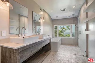 9354 Claircrest Dr, Beverly Hills, CA 90210 - Photo 5