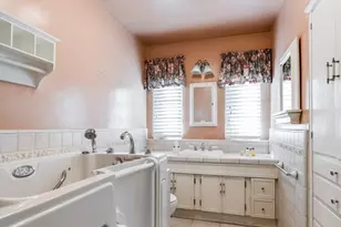 118 N Evergreen St, Toluca Lake, CA 91505 - Photo 15