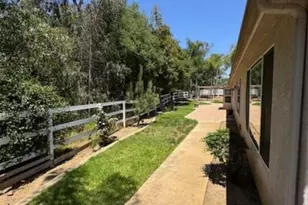 1808 Fallbrook Oaks Ct, Fallbrook, CA 92028 - Photo 13