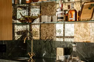 10430 Wilshire Blvd, Los Angeles, CA 90024 - Photo 9