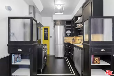 3348 James M Wood Blvd #10, Los Angeles, CA 90006 - Photo 17