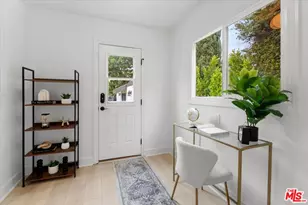 1343 Carmona Ave, Los Angeles, CA 90019 - Photo 15
