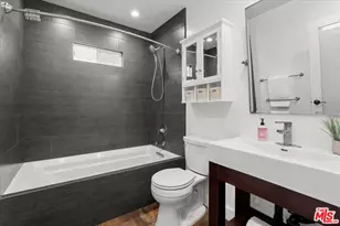 1343 Carmona Ave, Los Angeles, CA 90019 - Photo 9