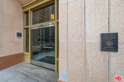 257 S Spring St #2M, Los Angeles, CA 90012 - Photo 7