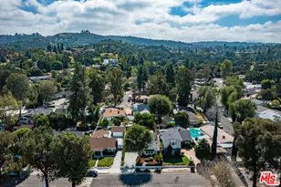 22140 Ybarra Rd, Woodland Hills, CA 91364 - Photo 55