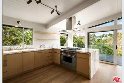 295 Mabery Rd, Santa Monica, CA 90402 - Photo 13