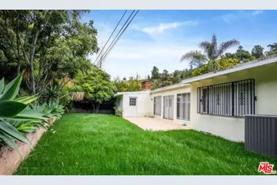 1555 San Ysidro Dr, Beverly Hills, CA 90210 - Photo 1