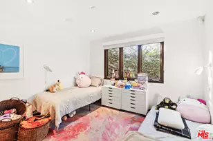 2473 La Condesa Dr, Los Angeles, CA 90049 - Photo 25