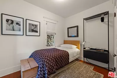 8050 Jovenita Canyon Dr, Los Angeles, CA 90046 - Photo 29