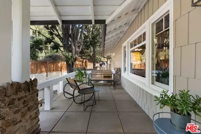 8050 Jovenita Canyon Dr, Los Angeles, CA 90046 - Photo 5