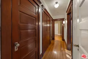 8050 Jovenita Canyon Dr, Los Angeles, CA 90046 - Photo 21