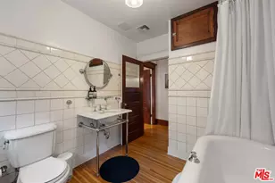 8050 Jovenita Canyon Dr, Los Angeles, CA 90046 - Photo 23