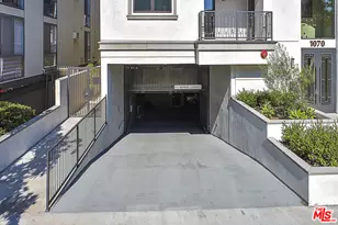 1070 S Bedford St, Los Angeles, CA 90035 - Photo 25