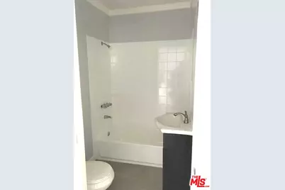 2637 S Redondo Blvd, Los Angeles, CA 90016 - Photo 11