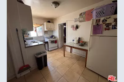 510 E 23rd St, Los Angeles, CA 90011 - Photo 3