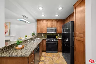 950 N Kings Rd, West Hollywood, CA 90069 - Photo 7