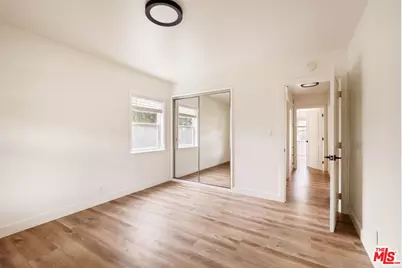 23153 Canzonet St, Woodland Hills, CA 91367 - Photo 13