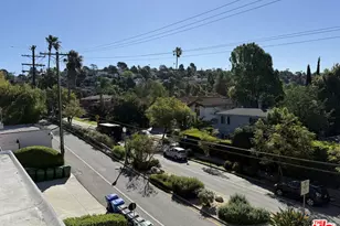 4211 Franklin Ave, Los Angeles, CA 90027 - Photo 23