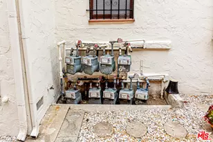 1251 S Wilton Pl, Los Angeles, CA 90019 - Photo 37