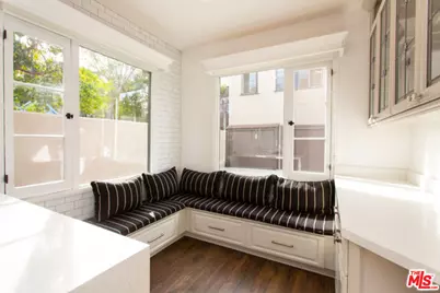 153 N Arnaz Dr, Beverly Hills, CA 90211 - Photo 11