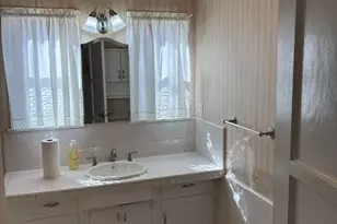 10210 S Manhattan Pl, Los Angeles, CA 90047 - Photo 21