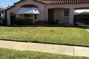 10210 S Manhattan Pl, Los Angeles, CA 90047 - Photo 1