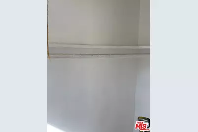 10210 S Manhattan Pl, Los Angeles, CA 90047 - Photo 25