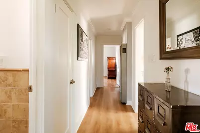 2708 S Orange Dr, Los Angeles, CA 90016 - Photo 13