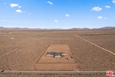 9025 Camp Rock Rd, Lucerne Valley, CA 92356 - Photo 5