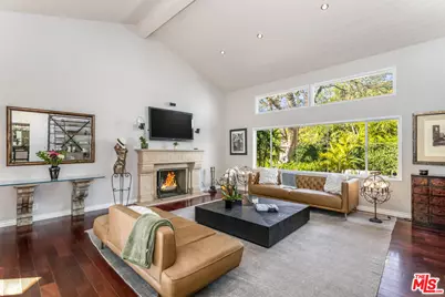 8606 Allenwood Rd, Los Angeles, CA 90046 - Photo 3