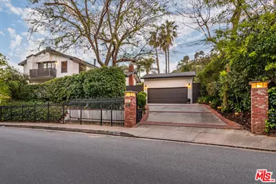 8606 Allenwood Rd, Los Angeles, CA 90046 - Photo 3