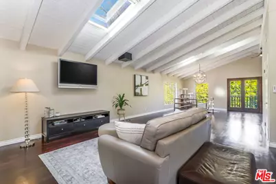 8606 Allenwood Rd, Los Angeles, CA 90046 - Photo 23