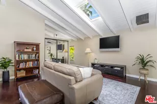 8606 Allenwood Rd, Los Angeles, CA 90046 - Photo 21
