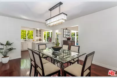 8606 Allenwood Rd, Los Angeles, CA 90046 - Photo 7