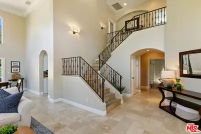 28905 W Beach Ln, Malibu, CA 90265 - Photo 33