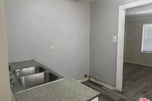 1216 E 84th St, Los Angeles, CA 90001 - Photo 7