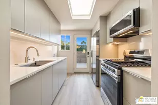 266 E Via Escuela, Palm Springs, CA 92262 - Photo 5