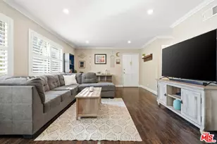 18601 Collins St, Tarzana, CA 91356 - Photo 5