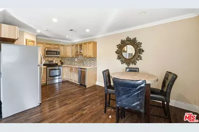 18601 Collins St #D27, Tarzana, CA 91356 - Photo 7