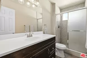 18601 Collins St, Tarzana, CA 91356 - Photo 19