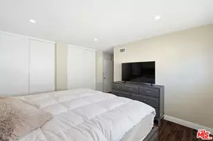 18601 Collins St, Tarzana, CA 91356 - Photo 21