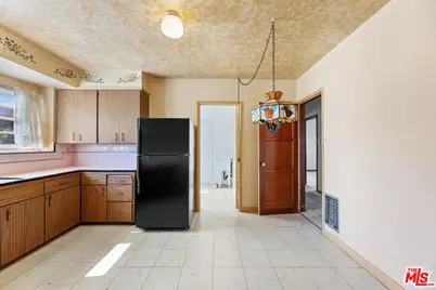 5323 S Mullen Ave, Los Angeles, CA 90043 - Photo 15