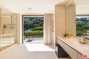 1395 N Doheny Dr, Los Angeles, CA 90069 - Photo 25