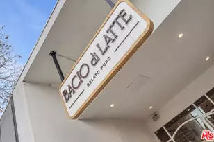 11667 Gorham Ave, Los Angeles, CA 90049 - Photo 41