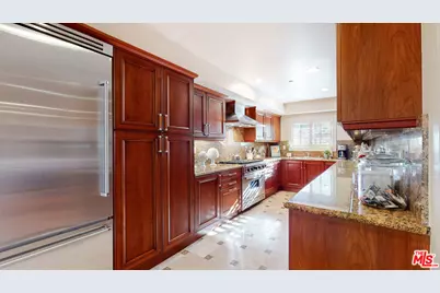 118 S Clark Dr #105, West Hollywood, CA 90048 - Photo 3