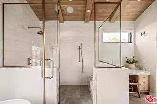 11621 Hesby St, Valley Village, CA 91601 - Photo 29