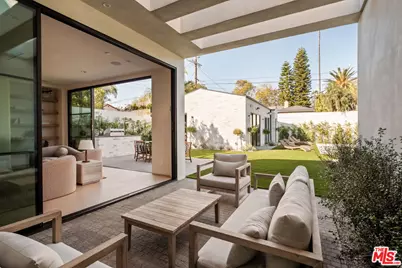 11621 Hesby St, Valley Village, CA 91601 - Photo 39