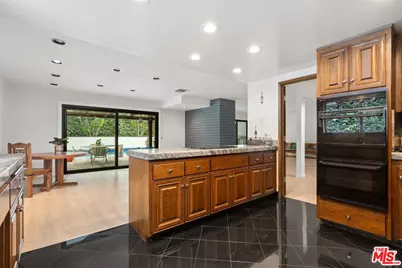 3135 Chandelle Rd, Los Angeles, CA 90046 - Photo 13
