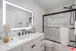 25795 Vista Fairways Dr, Valencia, CA 91355 - Photo 17