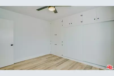 8425 S Western Ave, Los Angeles, CA 90047 - Photo 41